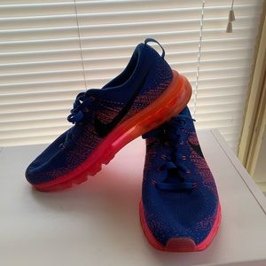 Womens Nike FLYKNIT blue size 11